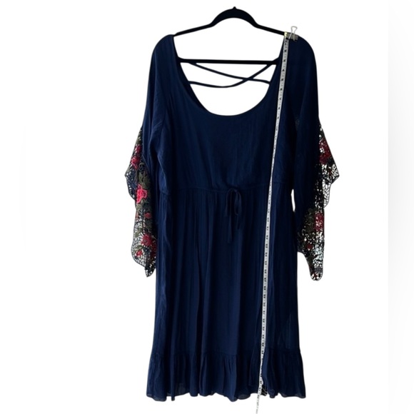 Kings Road Navy Blue Boho Midi Dress with Floral Lace Embroidered Sleeves 3X EUC - Picture 8 of 9